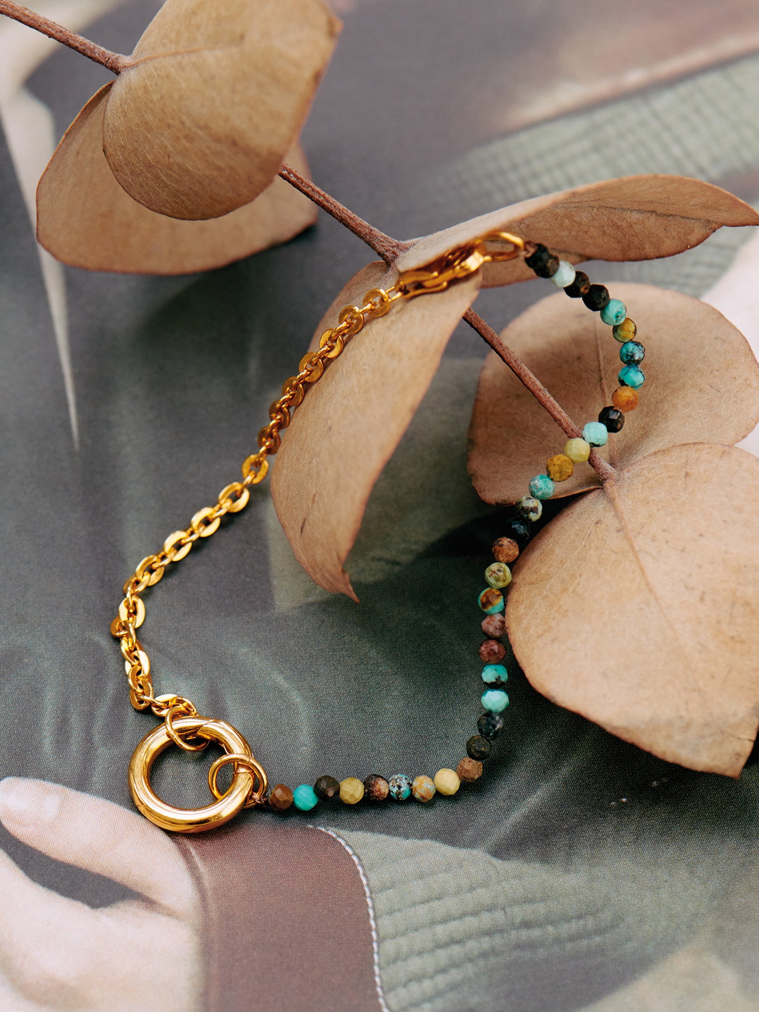 Hubei Turquoise & Cable Chain Gold Bracelet