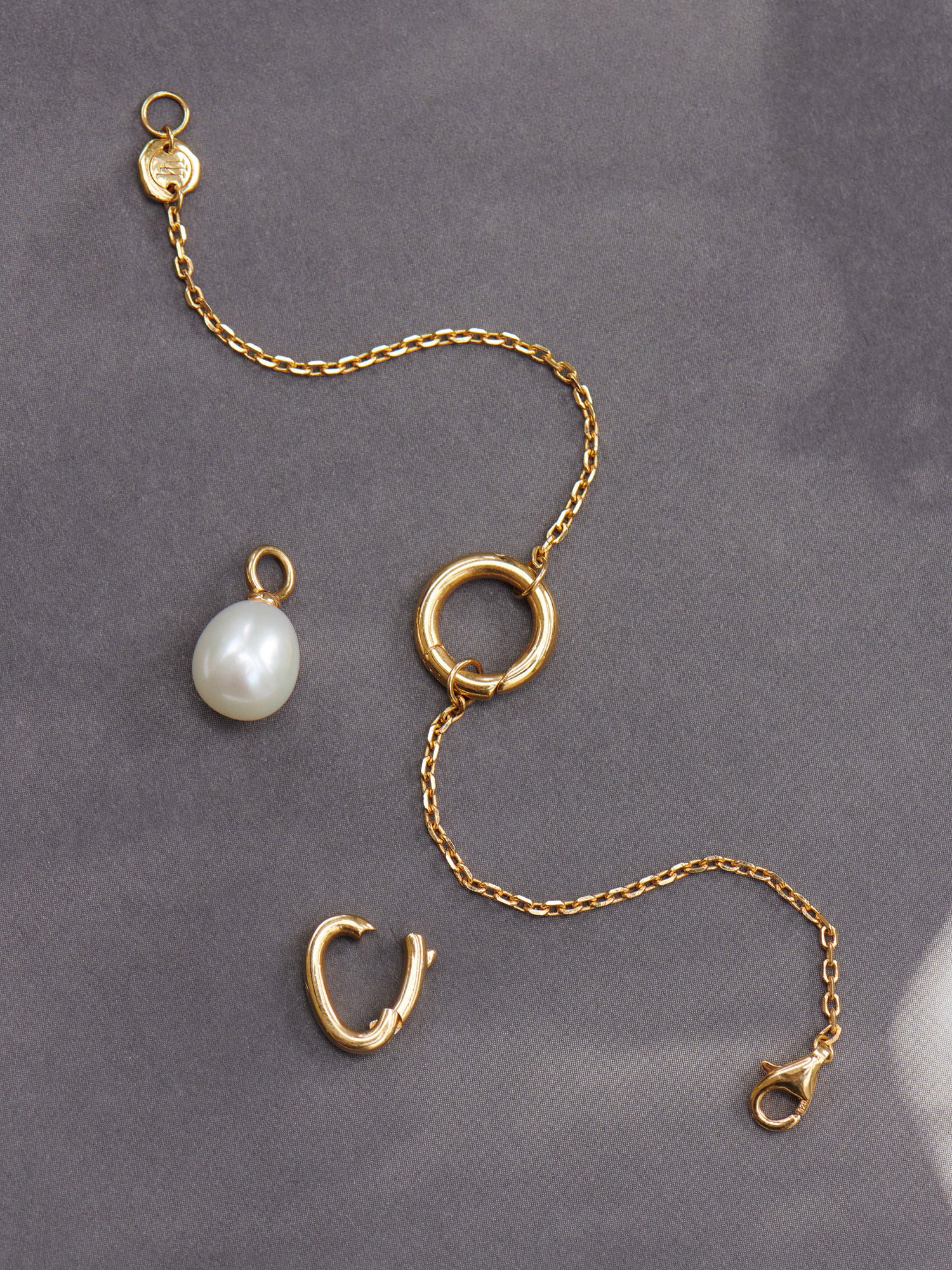 Gold Vermeil Charm Fine Chain Bracelet - Baroque Pearl - Heyrlome Jewellery