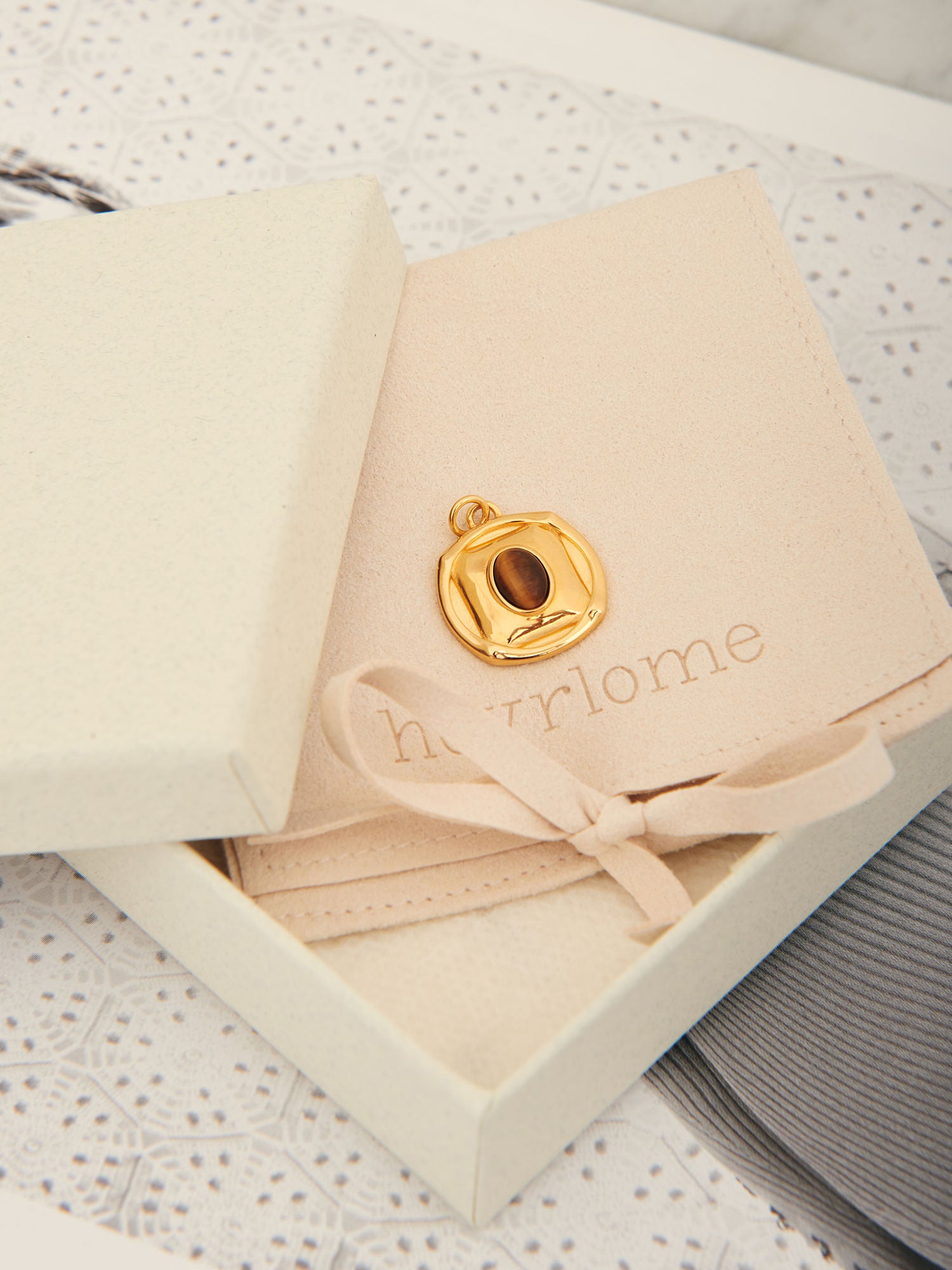 Jewellery Gift Box with Tiger's Eye Gold Pendant - 18ct Gold Vermeil - Heyrlome Jewellery